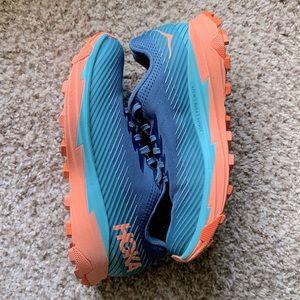 Hoka Torrent 2